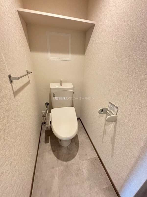 トイレ　※103号室の写真。現況と相違がある場合は、現況優先。