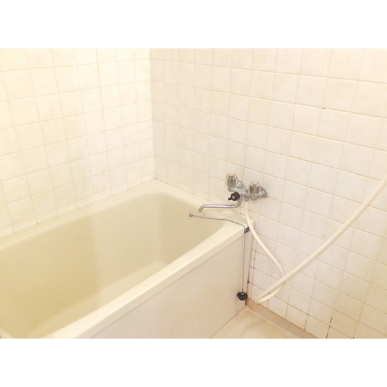 バス・シャワールーム　落ち着いた空間のお風呂です