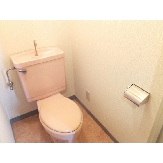 トイレ　コンパクトで使いやすいトイレです