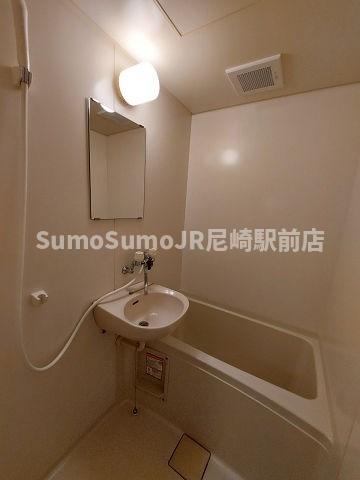 バス・シャワールーム　ゆったり過ごせるお風呂です