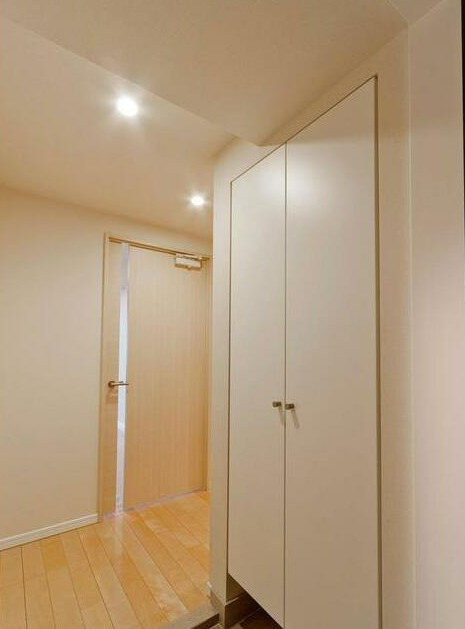 玄関　※同タイプ別部屋参考写真