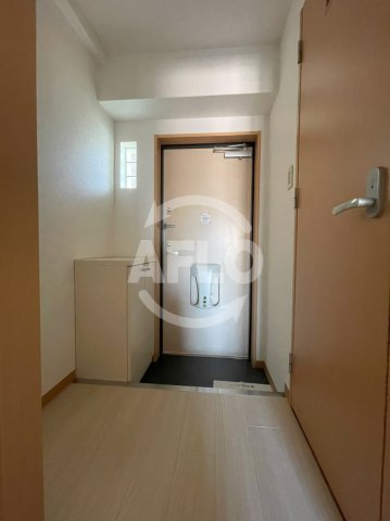 玄関　ヴィラージュ田辺　玄関