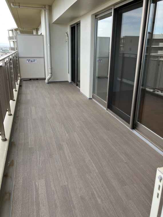 バルコニー　広々としたバルコニーです