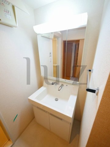 洗面設備　人気の独立洗面台！