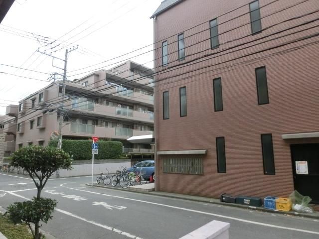 眺望　閑静な住宅街です。