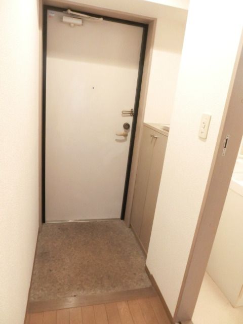 玄関　シューズボックス完備です。