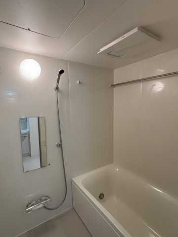 バス・シャワールーム　☆自動給湯や追い焚きができます☆