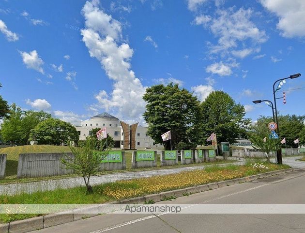 小学校　中札内小学校（小学校）まで1631m