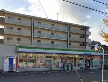 コンビニ　ファミリーマート（コンビニ）まで513m