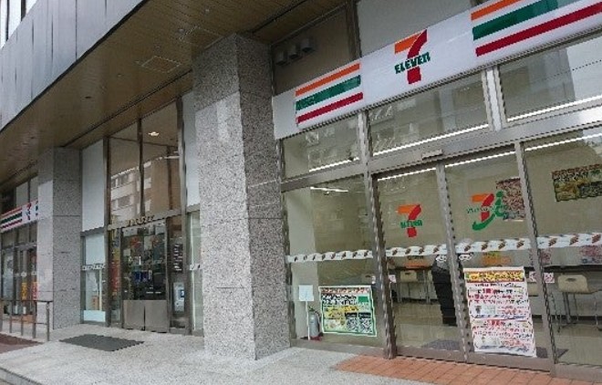 コンビニ　セブンイレブン 文京湯島3丁目店（コンビニ）まで350m