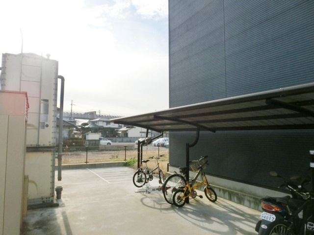 駐車場　駐輪スペースもあります。