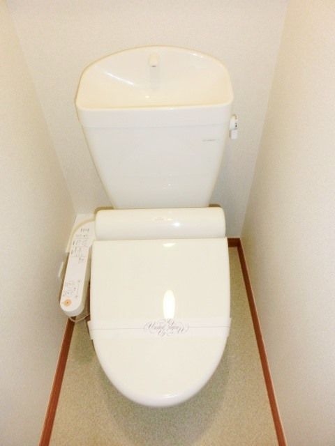 トイレ　ウォシュレットです。意外と要望の多い設備なんです！