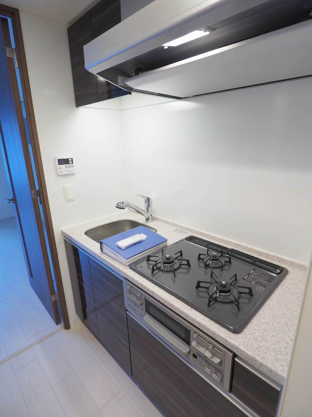 キッチン　３口ガスシステムキッチン♪