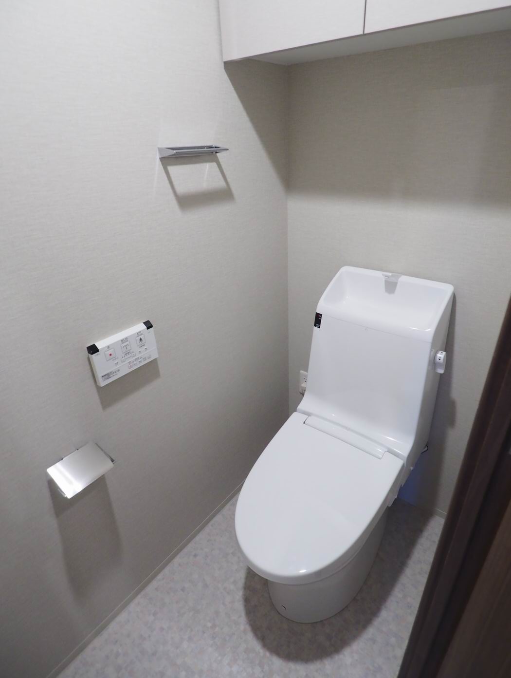トイレ　ウォシュレット付き♪
