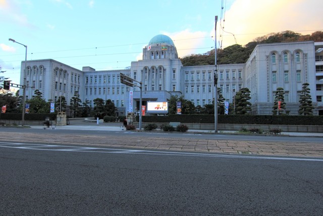 役所　愛媛県庁（役所）まで1000m