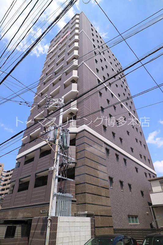 建物外観　呉服町エリアの築浅マンションです