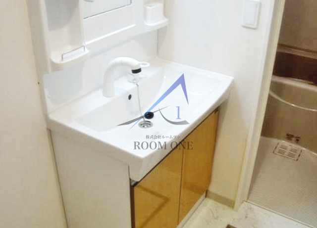 洗面設備　独立洗面台です。