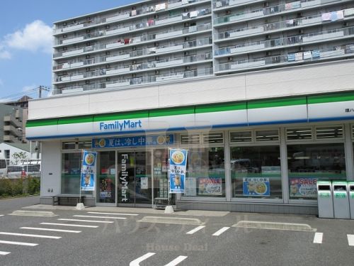 コンビニ　ファミリーマート 環八北赤羽店（コンビニ）まで416m