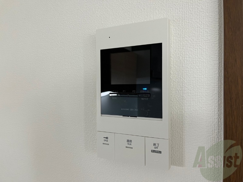 セキュリティ　ＴＶモニター付インターホンです。来客者の顔が見えるので安心！