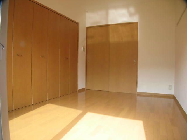 居室・リビング　別部屋参考写真となります