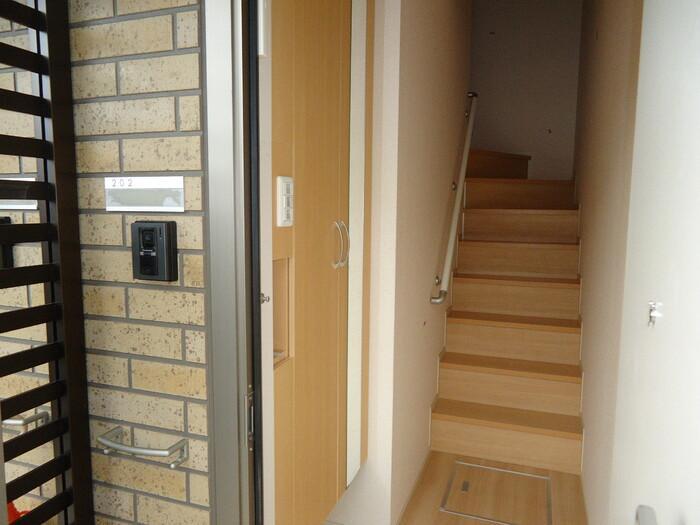 玄関　玄関　シューズボックス完備