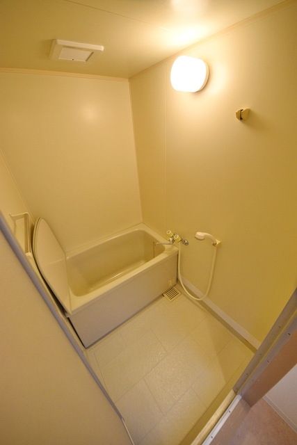 バス・シャワールーム　タウンハウジング府中店まで