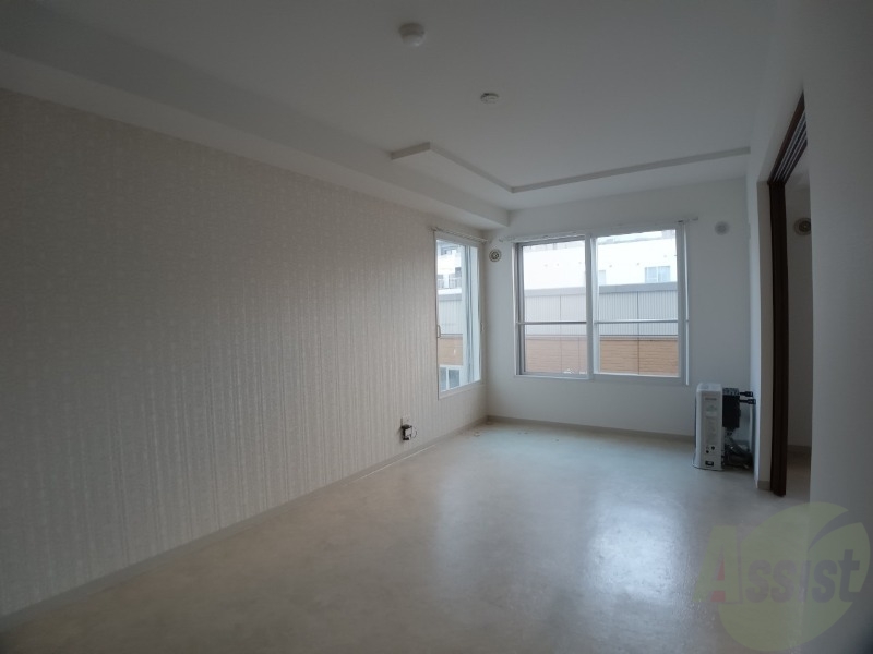 居室・リビング　広々としたリビングですね。使い勝手がよさそうですね！