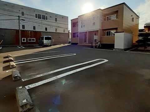 駐車場　駐車場