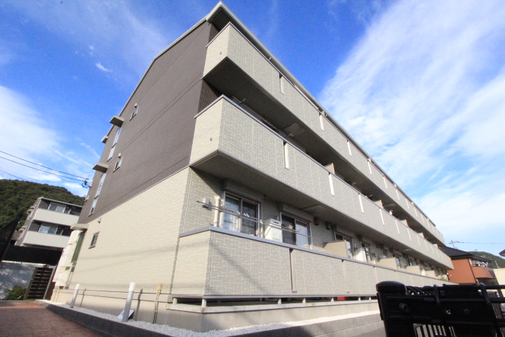 建物外観　児島田の口の2LDKアパート☆オートロック＆SECOM付き♪