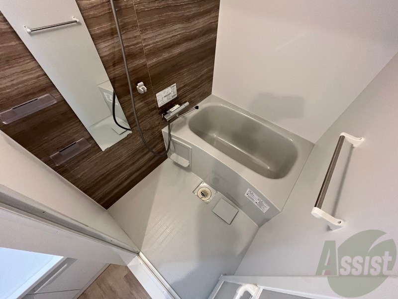 バス・シャワールーム　お風呂になります。一日の疲れを癒してくださいね。