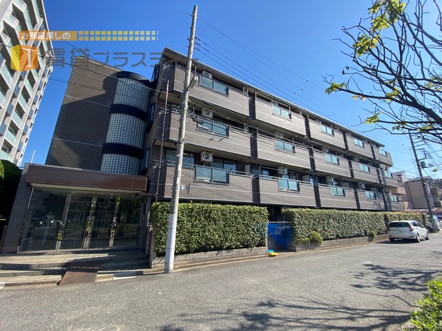 建物外観　公園目の前のペット可物件。