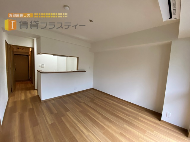 居室・リビング　室内は驚きのリノベーション済。