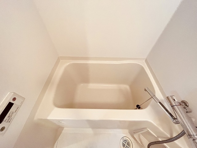 バス・シャワールーム　お風呂です
