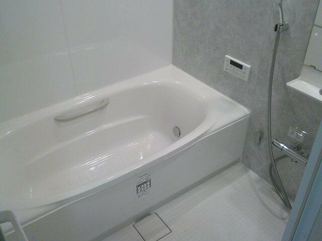 バス・シャワールーム　?