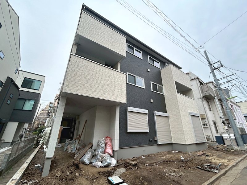 建物外観　※建築中の参考写真です。