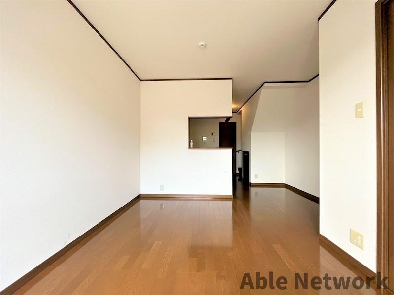 居室・リビング　１１．２帖のリビング