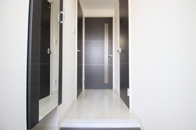 玄関　※別室の参考写真の為、現況優先です。