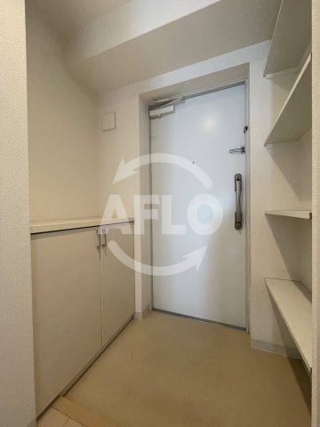 玄関　クレオキタホリエ　玄関