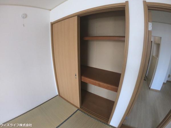 収納　写真は同タイプの別のお部屋のものです。