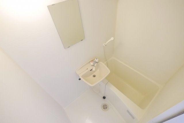 バス・シャワールーム　バスルーム