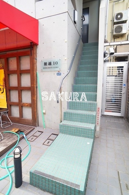 エントランス　管理の行き届いたエントランスです♪