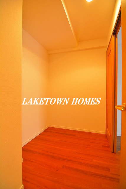 収納　６帖洋室の納戸です。