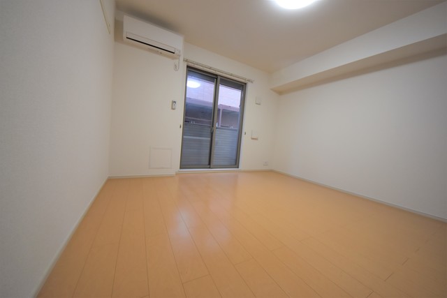 居室・リビング　★フローリングの綺麗なリビングルームですね★