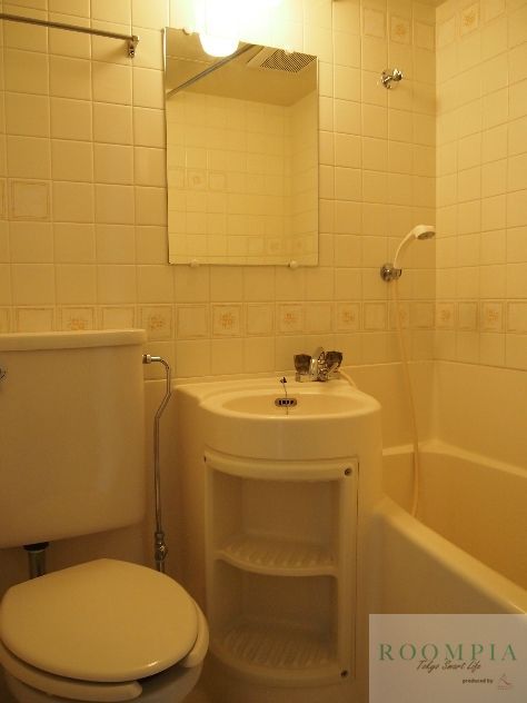 バス・シャワールーム　洗面