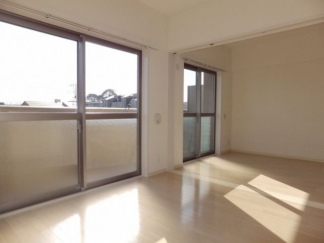 居室・リビング　★キレイな洋室です★