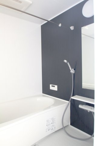 バス・シャワールーム　浴室乾燥機＆追い焚き付き