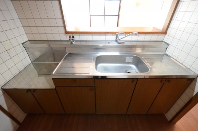 キッチン　収納も豊富な対面式キッチンです！