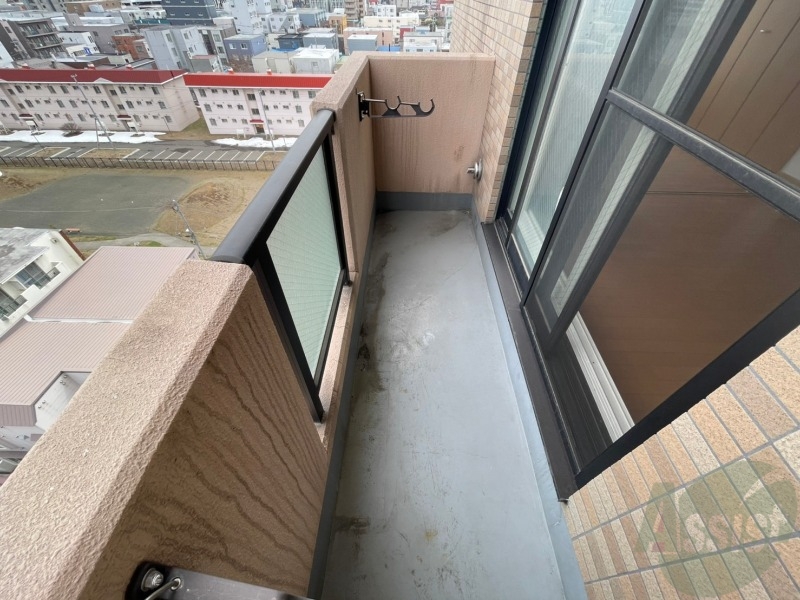 バルコニー　バルコニーが付いていますので一息ついてみてはいかがですか。