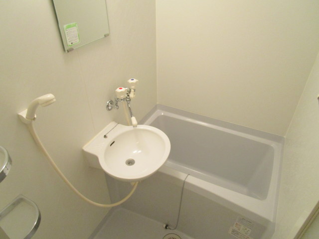 バス・シャワールーム　バスルーム