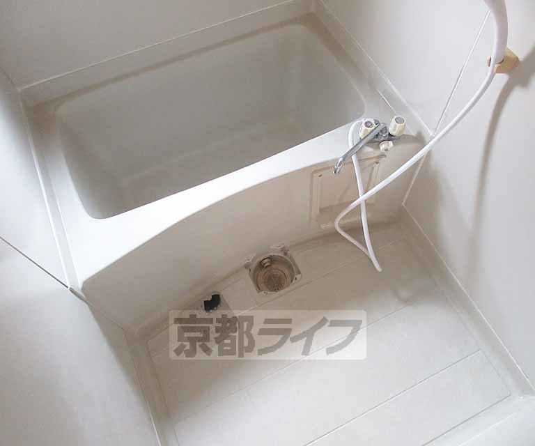 バス・シャワールーム　コンパクトなお風呂です